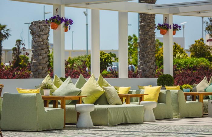 Outdoor Lounge