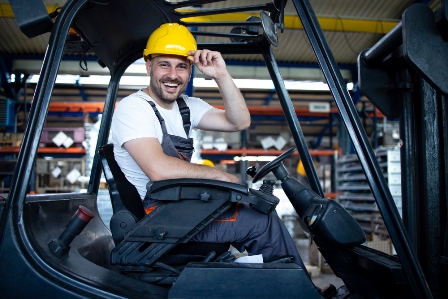 Signs of Forklift Engine Trouble and When to Call a Pro